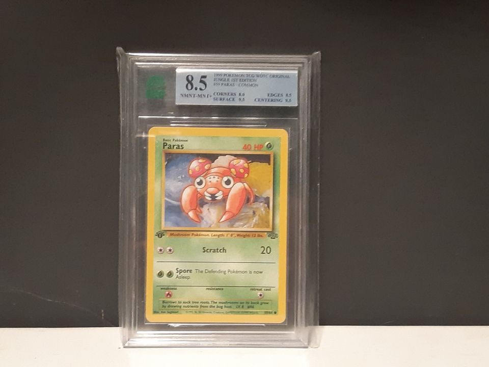 1st Edition Jungle Paras Graded 8.5