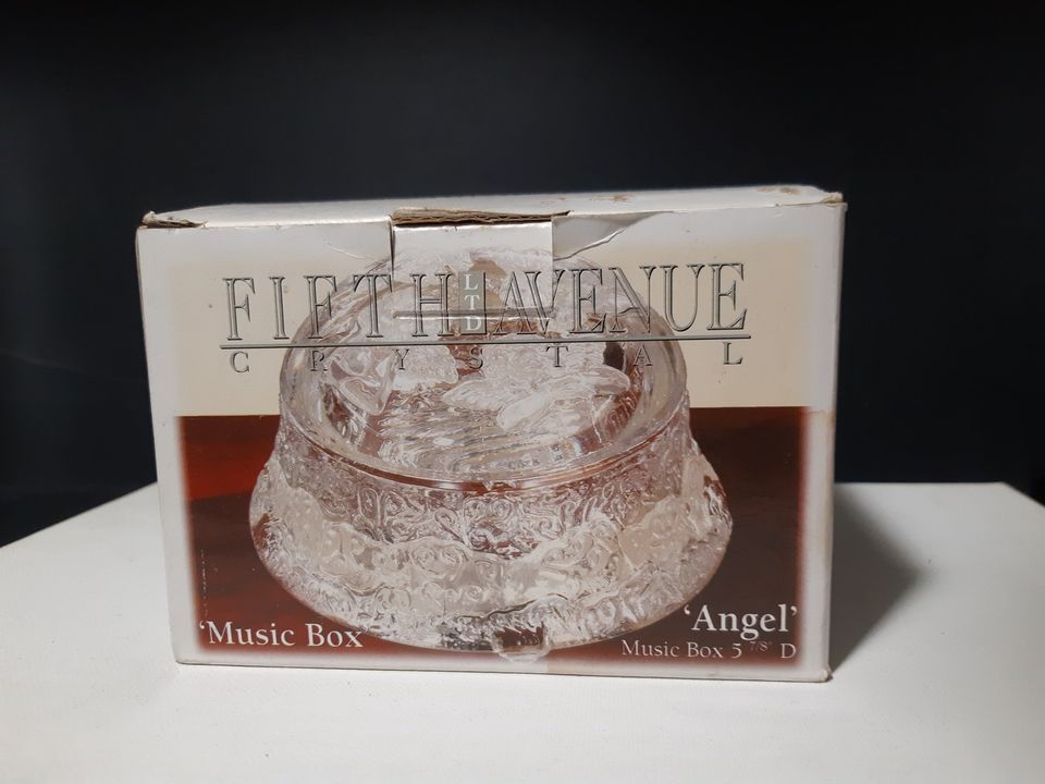 Fifth Avenue Music Box!!!! "Angel" 5 7/8 D