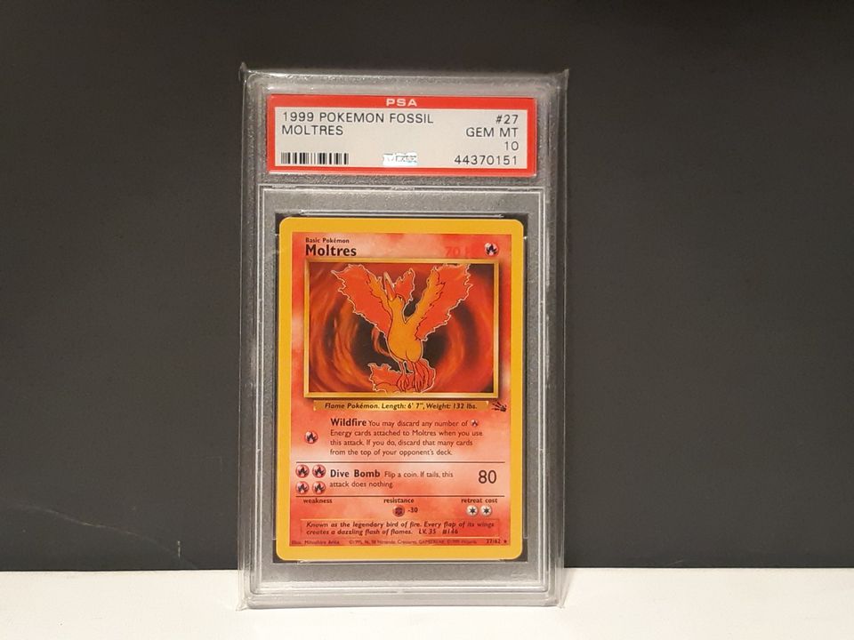 Fossil Moltres PSA 10