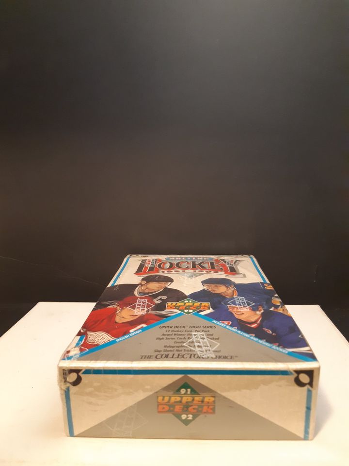 1991-92 Sealed Collectors Choice Hockey Cards!!!