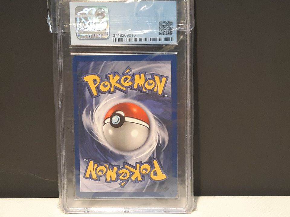 1st Edition Nidorina graded 9